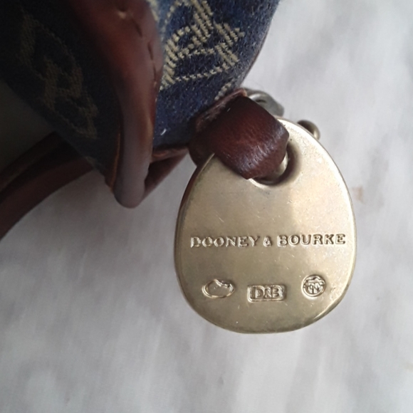 Dooney & Bourke wrislet - Picture 7 of 7